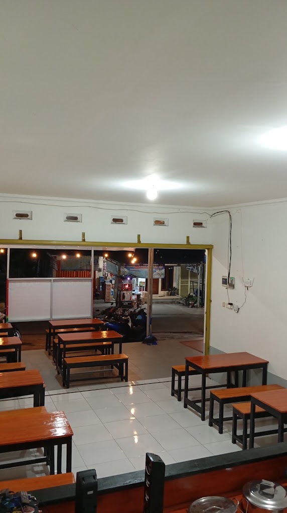 Tempat Duduk Bersih Portrait Warkop Babeh